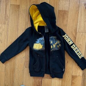 John Deere Black and Yellow Boy’s Jacket size 4T 🔨🚜🚧